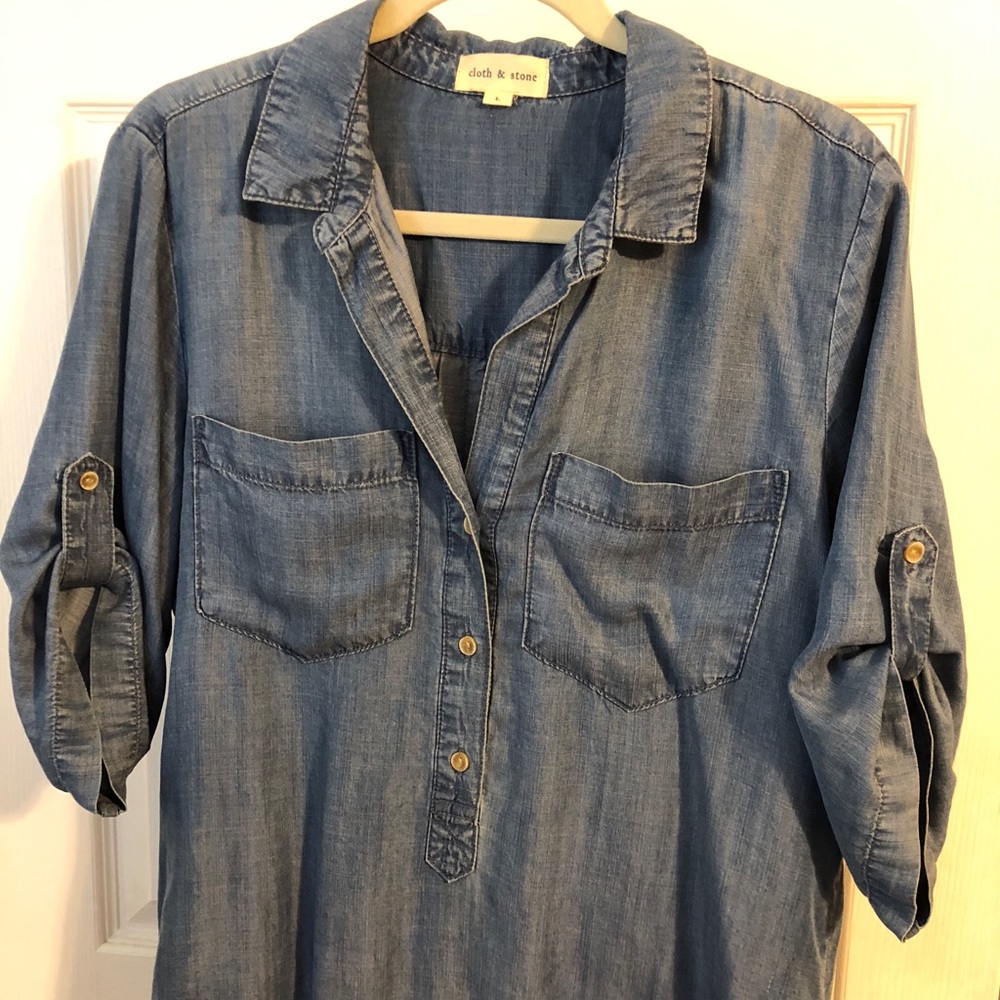 FINAL CHANCE Cloth and Stone Chambray/Denim shirt.